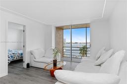 Picture of 2821 NE 163Th St # 5J, North Miami Beach, FL 33160