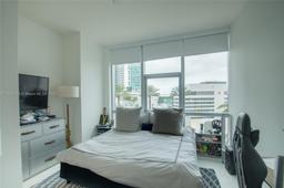 Picture of 851 NE 1St Ave # 811, Miami, FL 33132