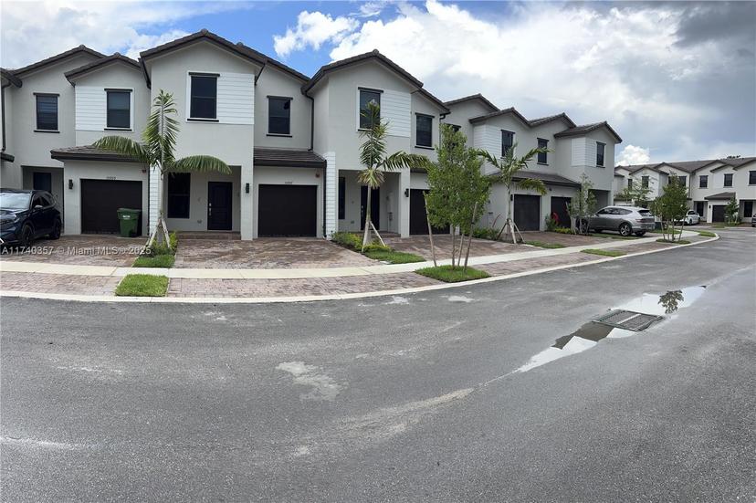 Picture of 257 SW 159 Court # 0, Pembroke Pines FL 33027