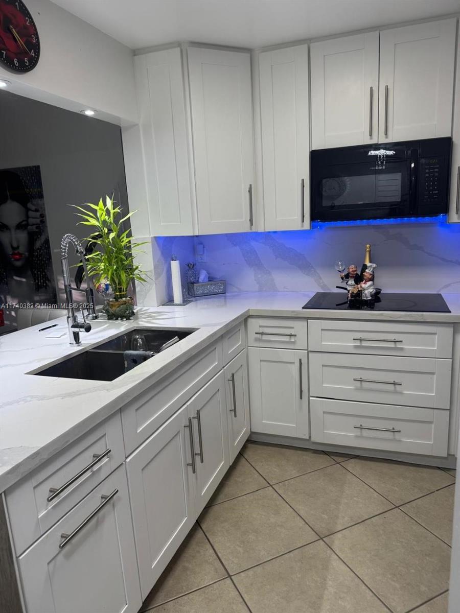 Picture of 11307 SW 200Th St # B, Miami, FL 33157