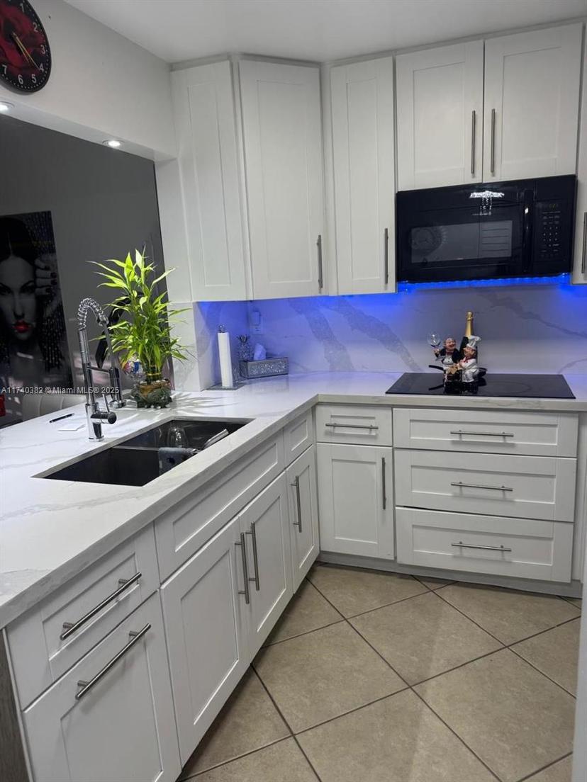 Picture of 11307 SW 200Th St # B, Miami FL 33157