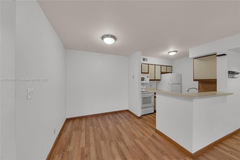 Picture of 2736 S University Dr # 1103, Davie FL 33328