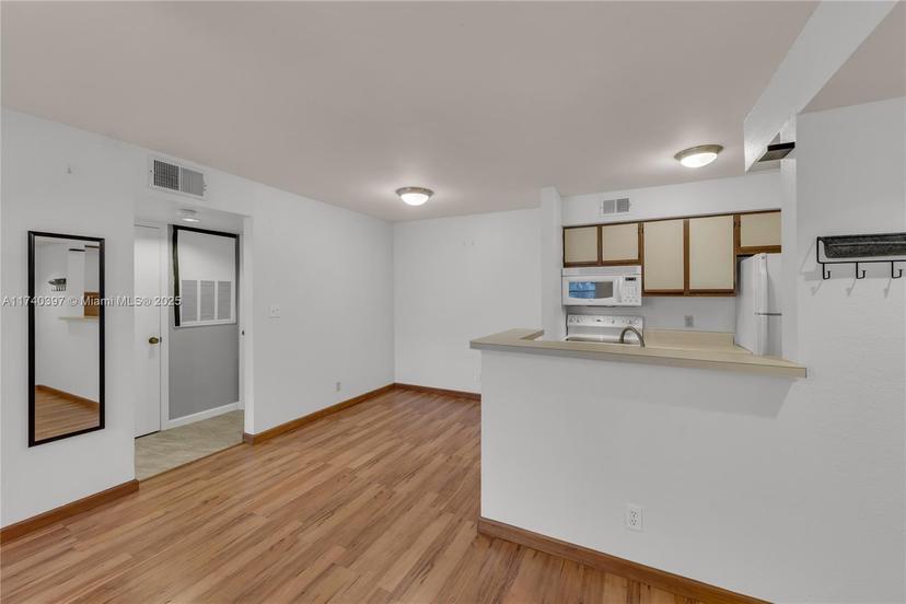 Picture of 2736 S University Dr # 1103, Davie FL 33328