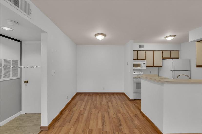 Picture of 2736 S University Dr # 1103, Davie FL 33328