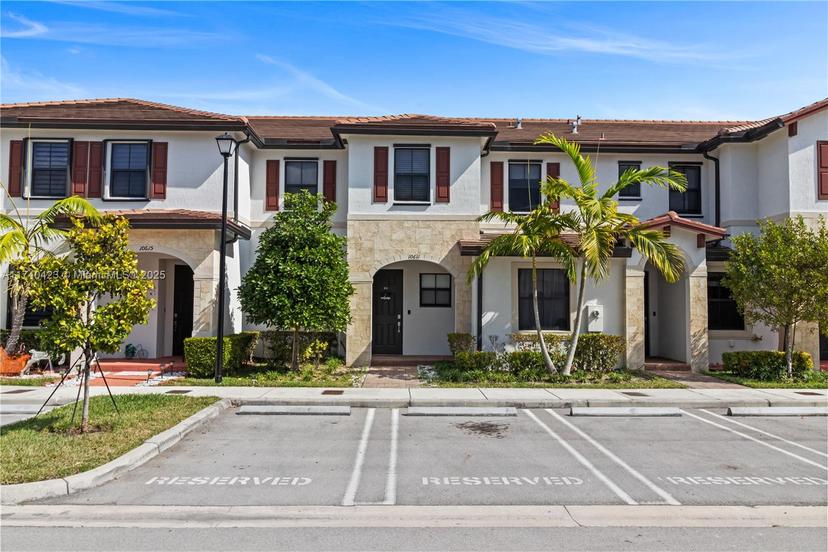Picture of 10611 W 33Rd Ct # 10611, Hialeah FL 33018