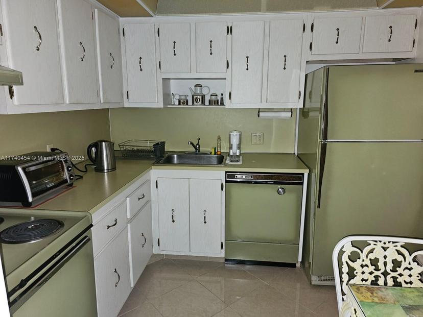 Picture of 20301 W Country Club Dr # 1425, Aventura FL 33180