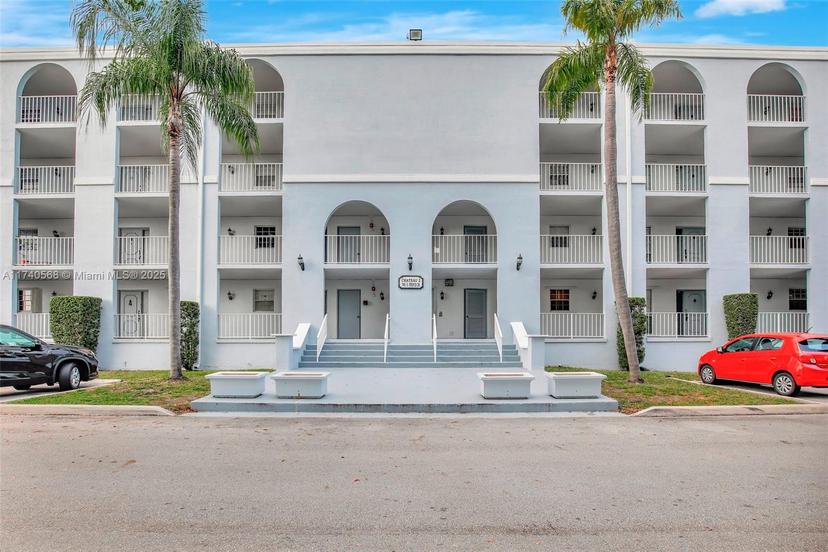 Picture of 7981 S French Dr # 304, Pembroke Pines FL 33024