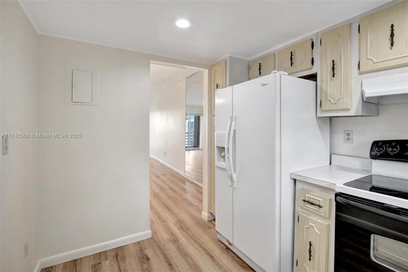 Picture of 7981 S French Dr # 304, Pembroke Pines FL 33024