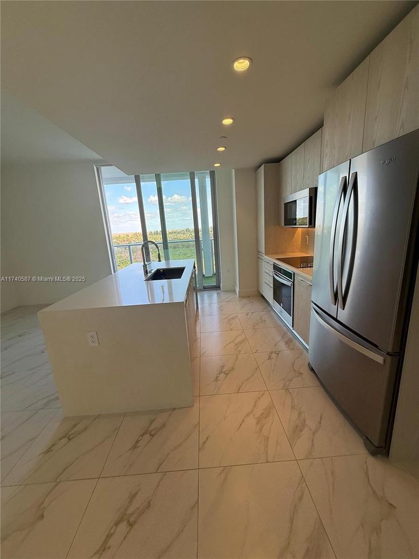 Picture of 2000 Metropica Way # 901, Sunrise FL 33323