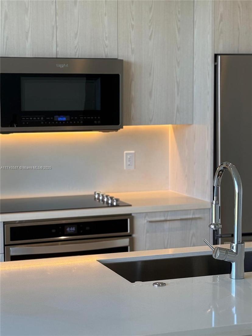 Picture of 2000 Metropica Way # 901, Sunrise FL 33323