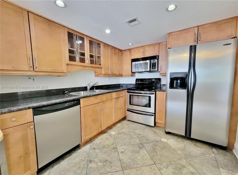 Picture of 555 NE 15Th St # 33D, Miami FL 33132
