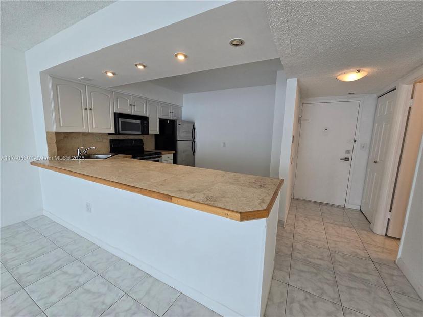 Picture of 2851 NE 183Rd St # 1010E, Aventura FL 33160