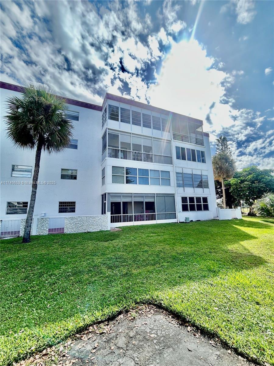 Picture of 4270 NW 40Th St # 105, Margate, FL 33319