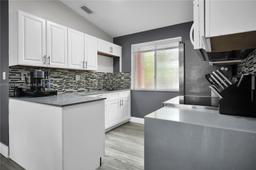 Picture of 8013 Lake Dr # 205, Doral, FL 33166