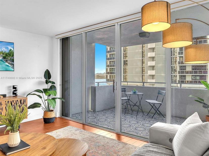 Picture of 11 Island Ave # 407, Miami Beach FL 33139