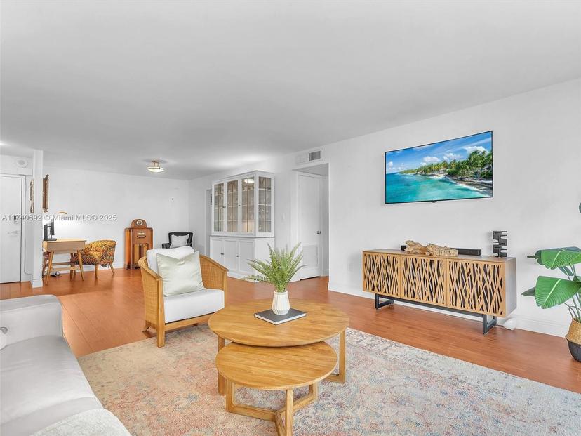 Picture of 11 Island Ave # 407, Miami Beach FL 33139