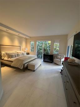 Picture of 3900 Island Blvd # B308, Aventura, FL 33160