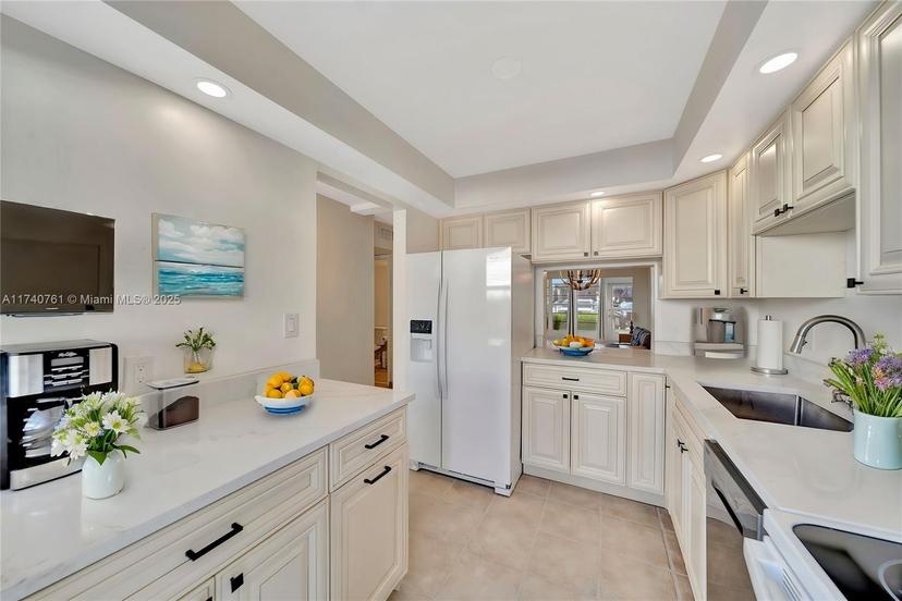 Picture of 3221 NE 8Th St # 103, Pompano Beach FL 33062