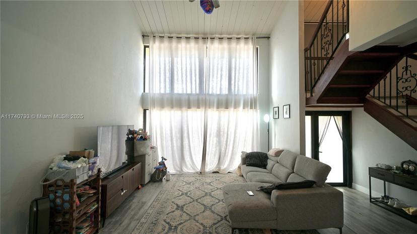 Picture of 741 E Coco Plum Cir # 2, Plantation FL 33324