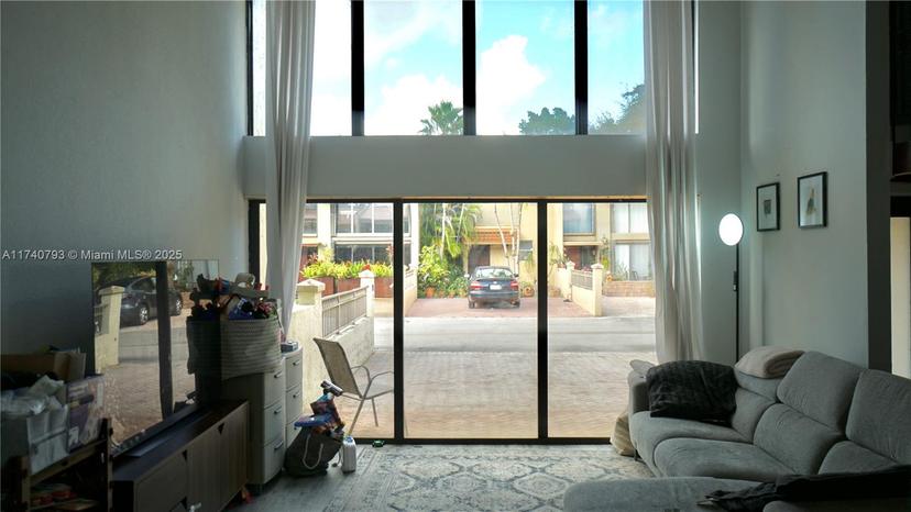 Picture of 741 E Coco Plum Cir # 2, Plantation FL 33324