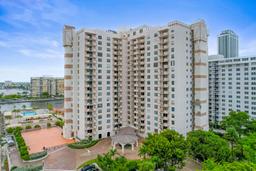 Picture of 1865 S Ocean Dr # 4D, Hallandale Beach, FL 33009