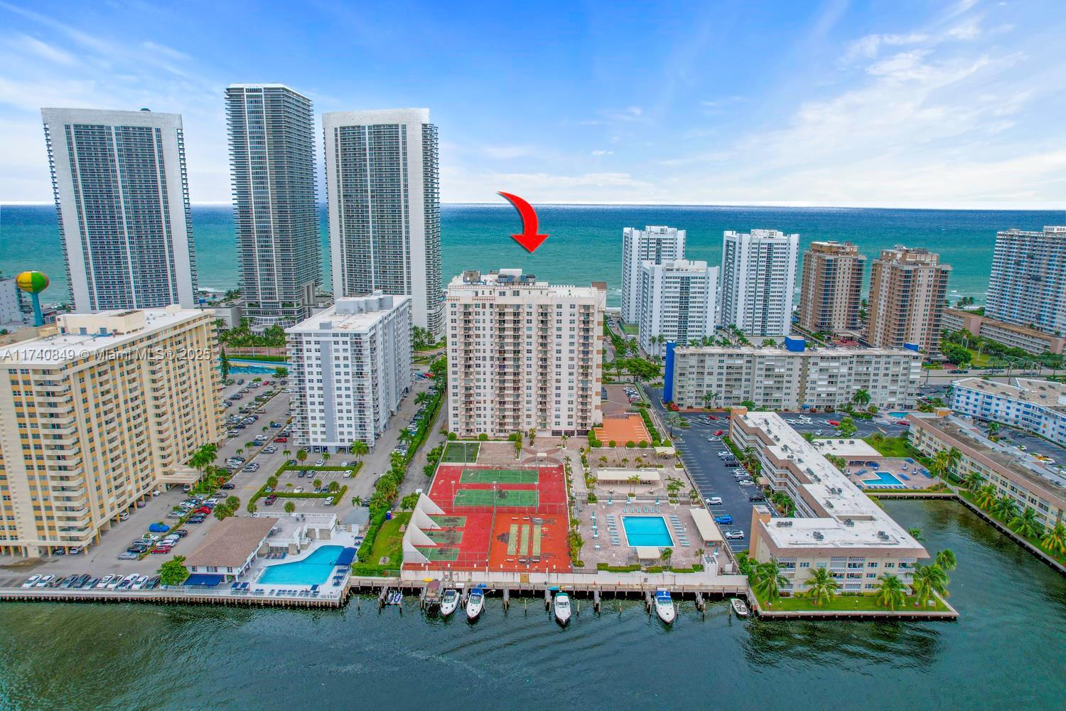 Picture of 1865 S Ocean Dr # 4D, Hallandale Beach, FL 33009