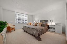 Picture of 1865 S Ocean Dr # 4D, Hallandale Beach, FL 33009