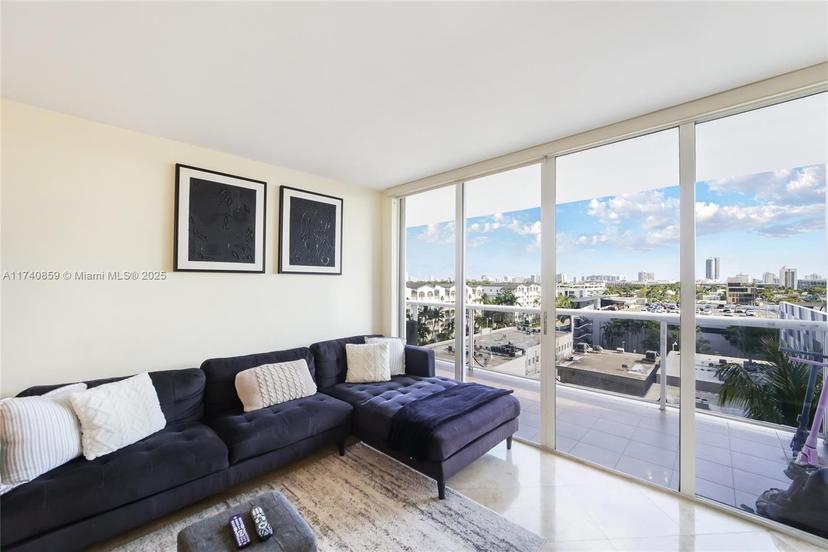 Picture of 1900 Sunset Harbour Dr # 811, Miami Beach FL 33139