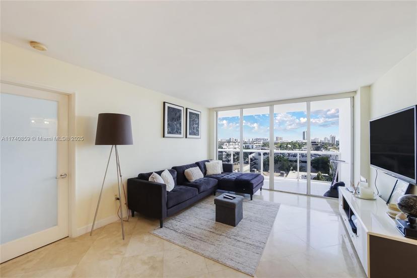 Picture of 1900 Sunset Harbour Dr # 811, Miami Beach FL 33139