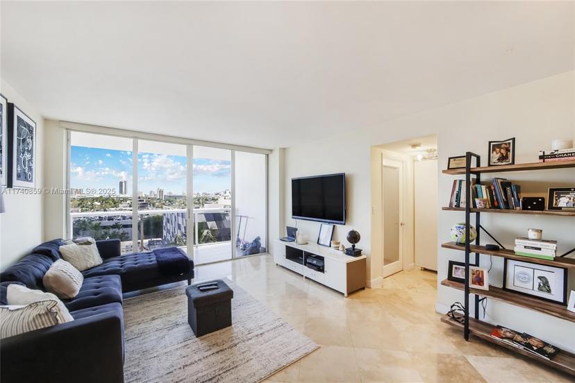 Picture of 1900 Sunset Harbour Dr # 811, Miami Beach FL 33139