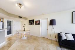 Picture of 1900 Sunset Harbour Dr # 811, Miami Beach, FL 33139
