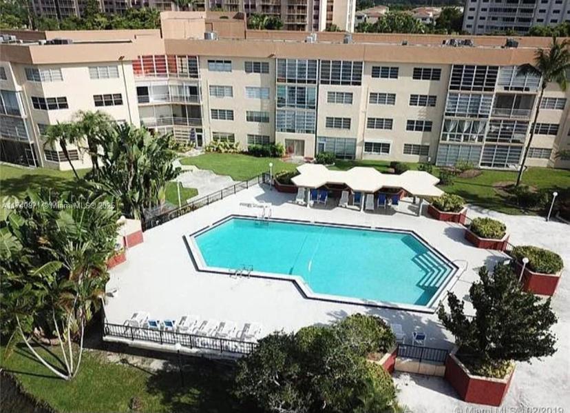 Picture of 873 NE 195Th St # 307, Miami FL 33179