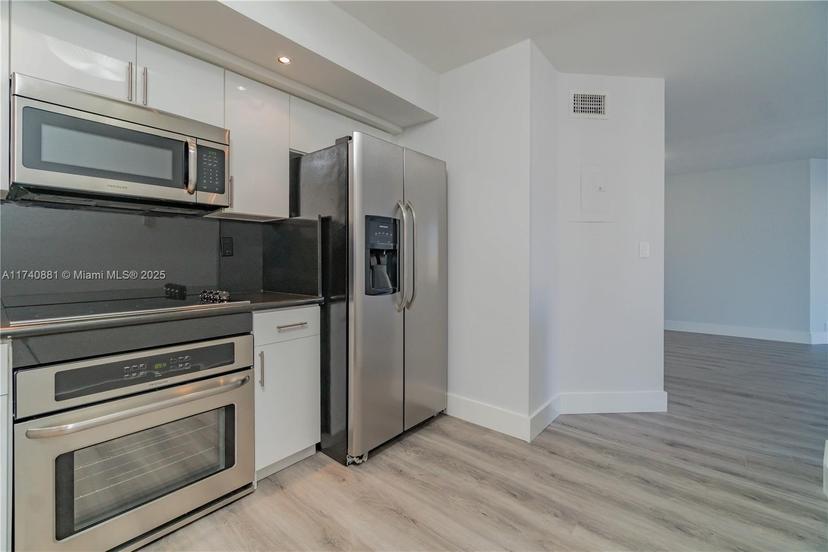 Picture of 3530 Mystic Pointe Dr # 1513, Aventura FL 33180