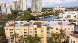 Picture of 19999 E Country Club Dr, Aventura, FL 33180