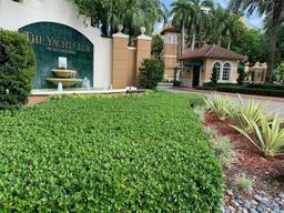 Picture of 19999 E Country Club Dr, Aventura, FL 33180