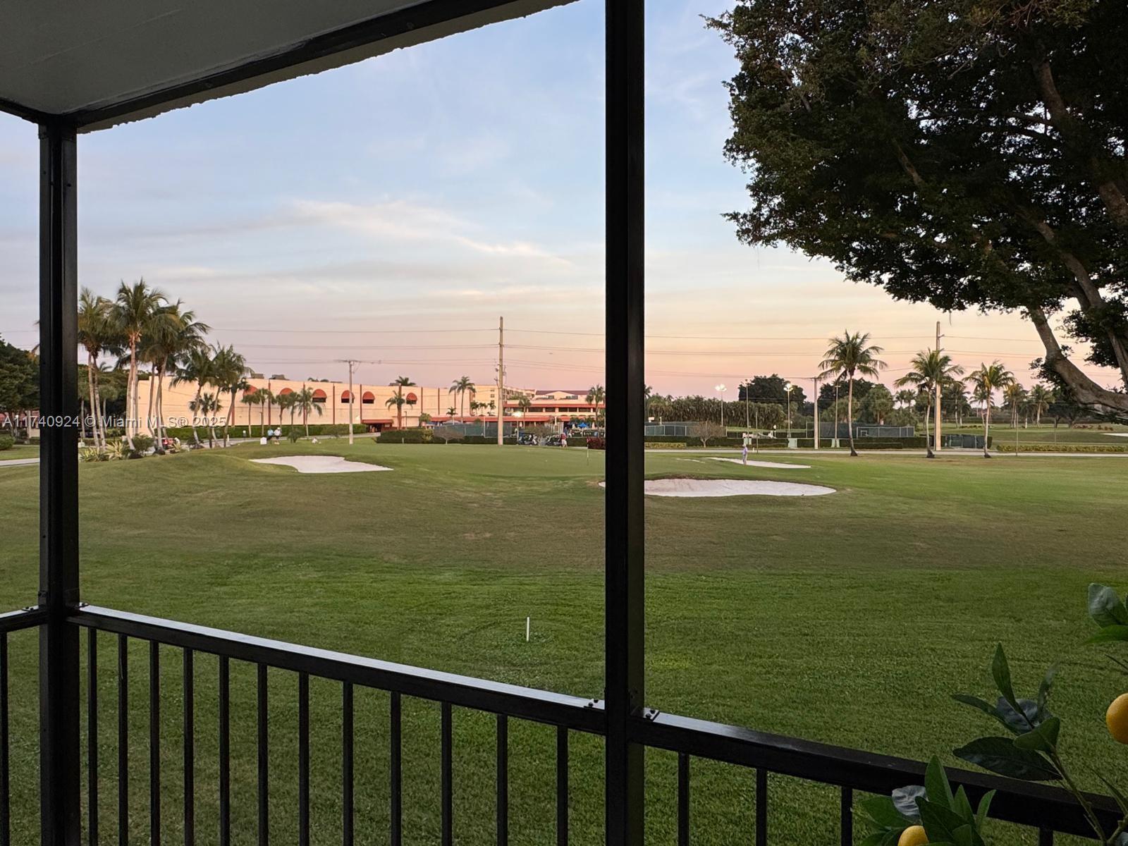 Picture of 9200 N Hollybrook Lake Dr # 208, Pembroke Pines, FL 33025