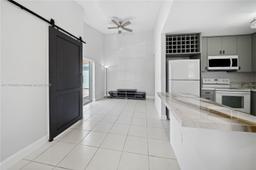 Picture of 13725 SW 147Th Cir Ln # 31, Miami, FL 33186