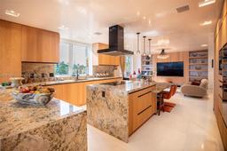 Picture of 3535 Hiawatha Ave # 403, Coconut Grove, FL 33133