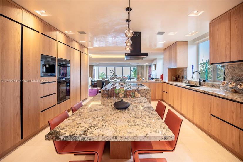 Picture of 3535 Hiawatha Ave # 403, Coconut Grove FL 33133
