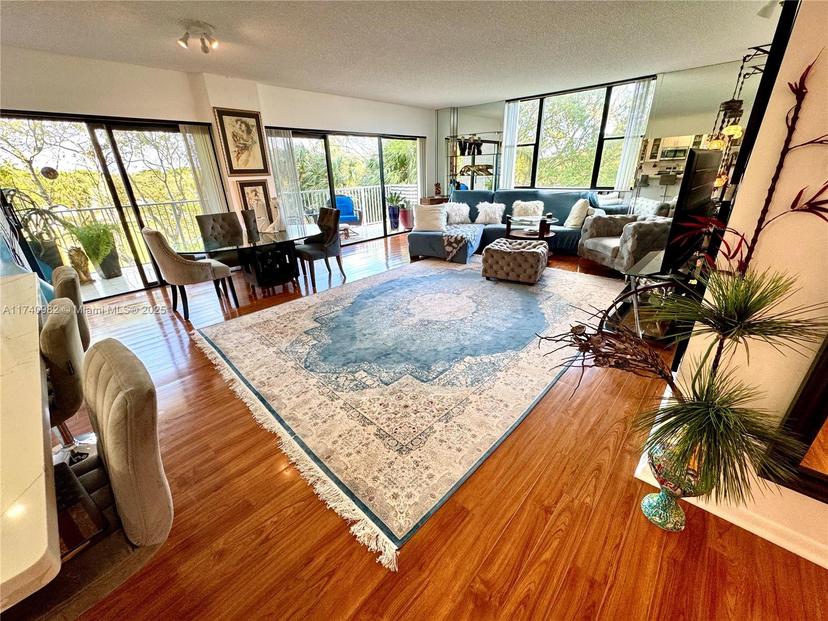 Picture of 3850 Washington St # 317, Hollywood FL 33021