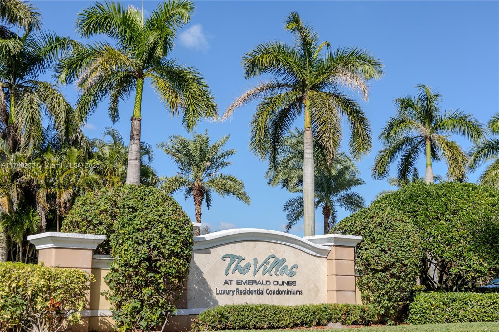 Picture of 6565 Emerald Dunes Dr # 302, West Palm Beach, FL 33411