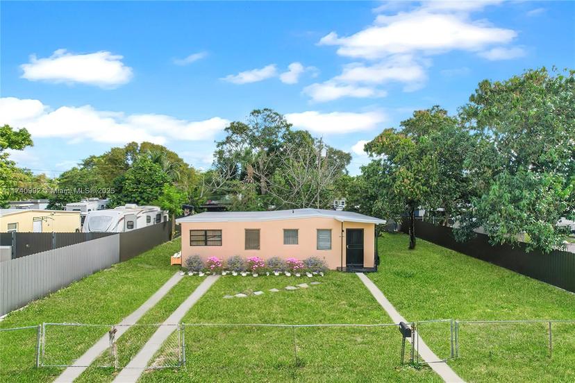 Picture of 12821 Westview Dr, Miami FL 33167