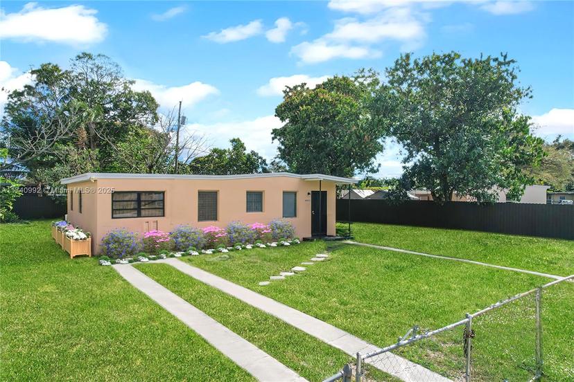 Picture of 12821 Westview Dr, Miami FL 33167