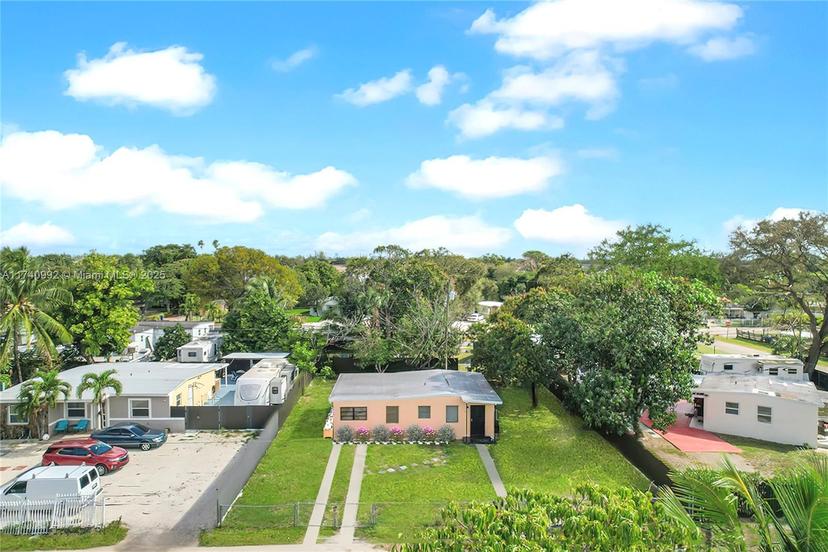 Picture of 12821 Westview Dr, Miami FL 33167