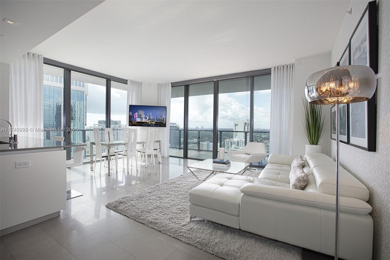 Picture of 88 SW 7Th St # 1902, Miami, FL 33130