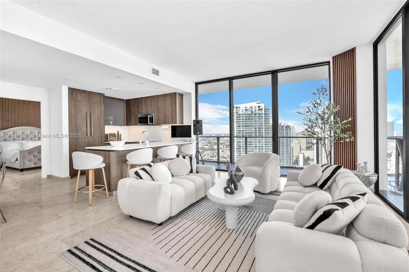 Picture of 88 SW 7Th St # 3611, Miami FL 33130