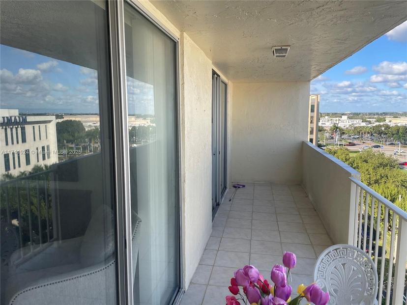 Picture of 4675 W 18Th Ct # 801, Hialeah FL 33012