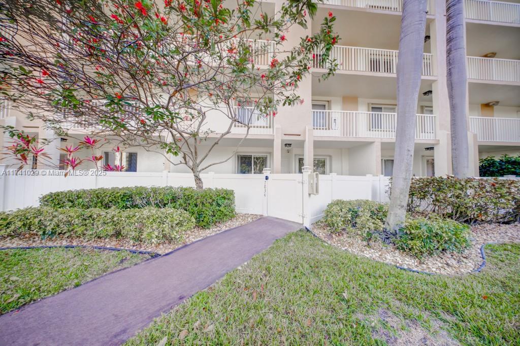 Picture of 7834 Trent Dr # 108, Tamarac, FL 33321