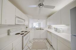 Picture of 7834 Trent Dr # 108, Tamarac, FL 33321