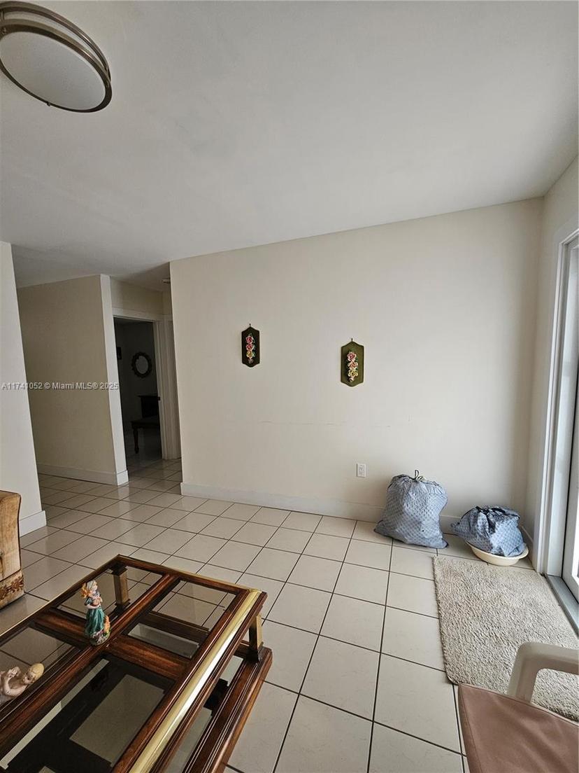 Picture of 4197 W 10Th Ave, Hialeah FL 33012